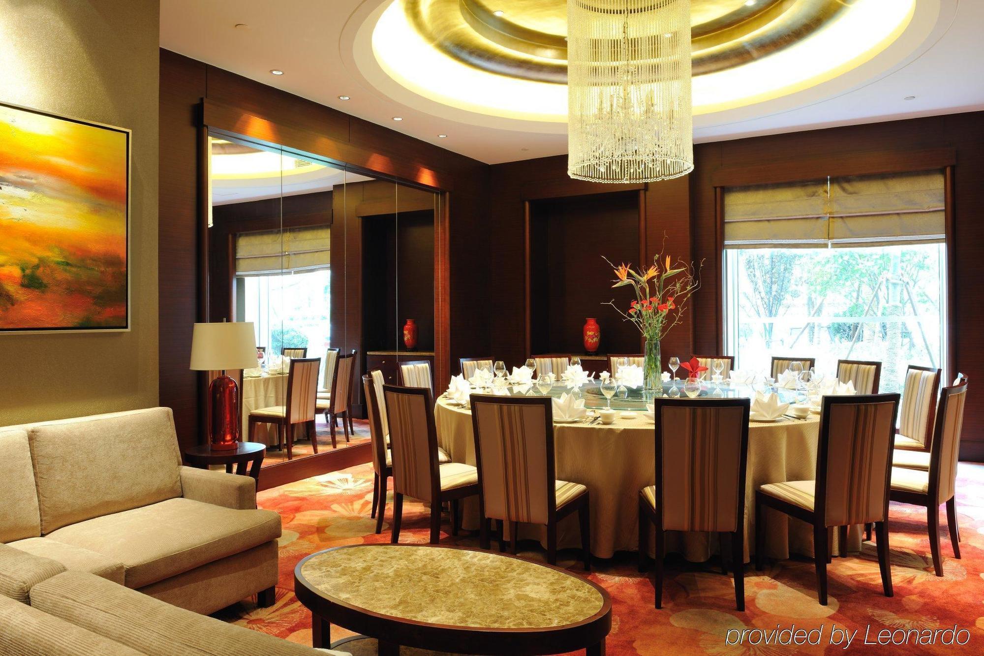 The Qube Hotel Nanqiao Shanghai Restaurant photo